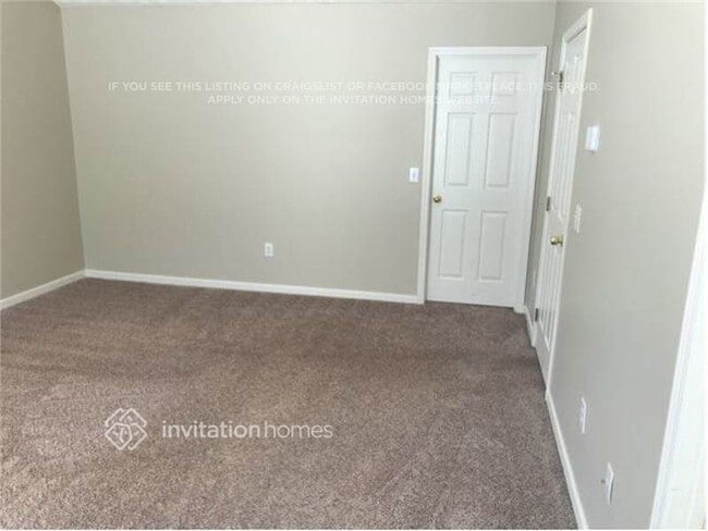 Photo - 220 Lake Valley Dr SW