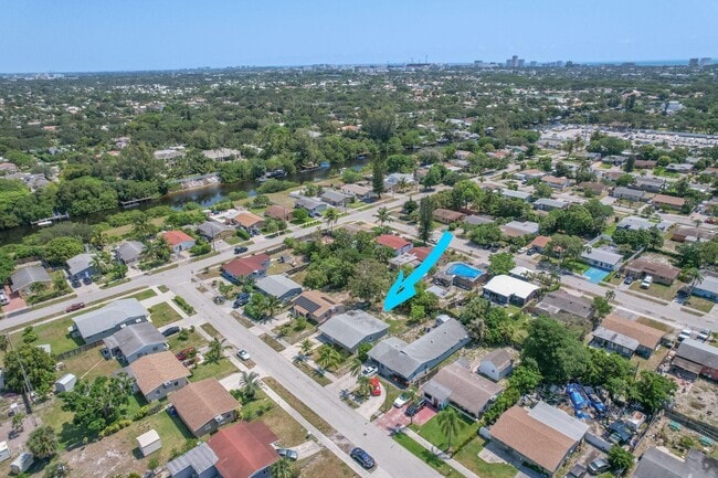 Photo - 700 NW 2nd Way House