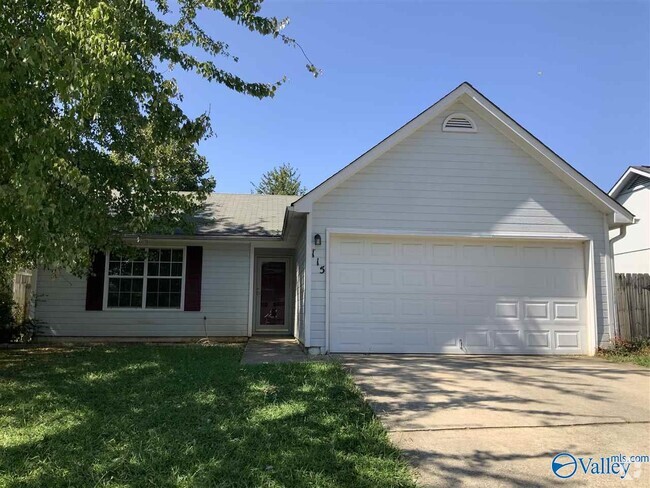 Building Photo - 115 N W Sugar Bluff Ln Rental