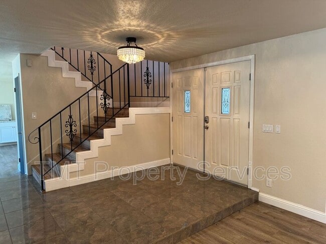 Photo - 6931 Cobblestone Way