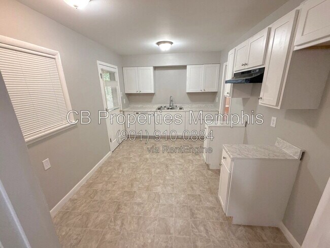 Photo - 1711 Myrna Ln