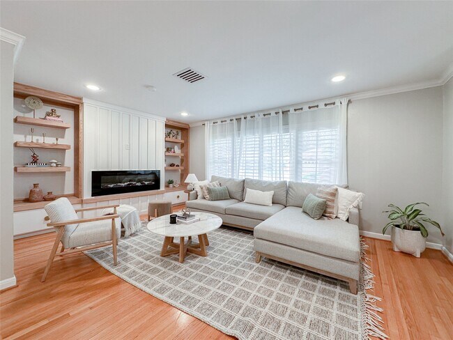 Photo - 3107 Broadmead Dr