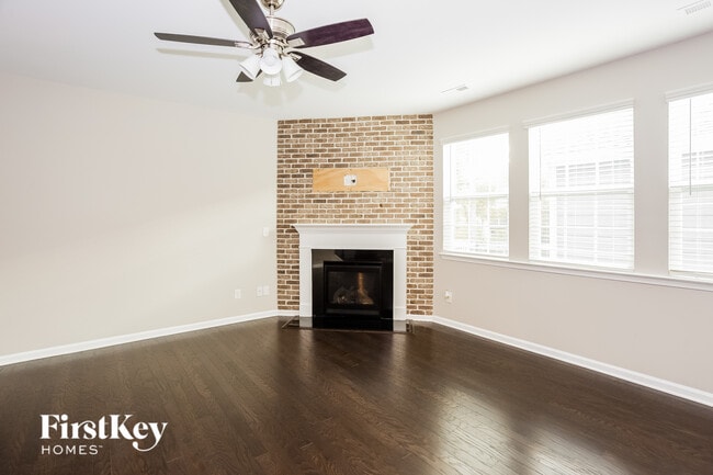 Photo - 15516 Laverack Ln