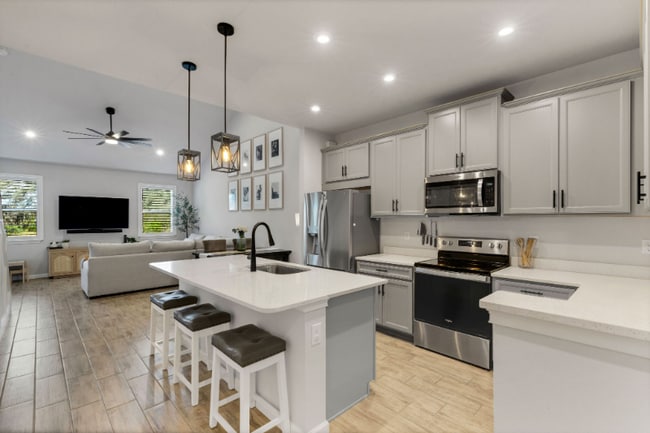 Photo - 5606 Silverbridge Trl