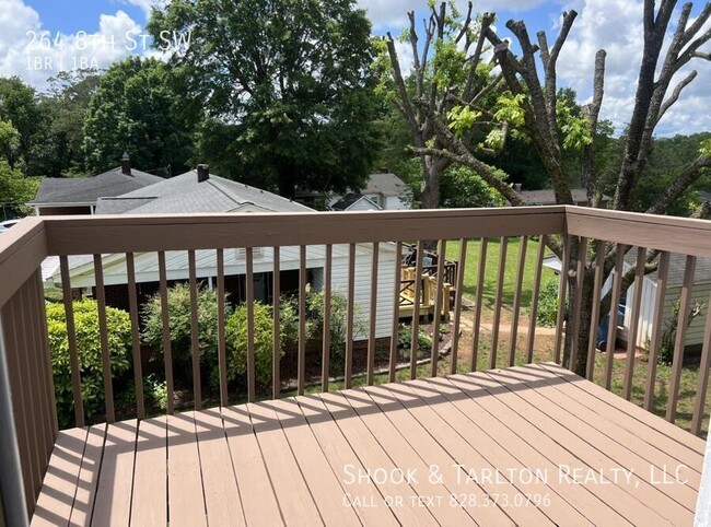 Photo - 264 8th St SW