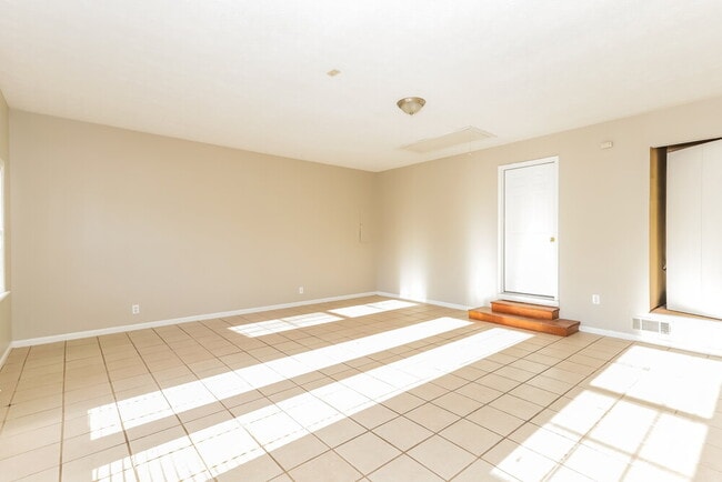 Photo - 30 Meadows Ct