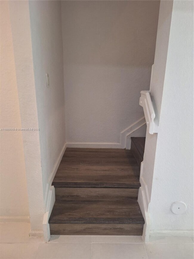 Photo - 6621 Winfield Blvd