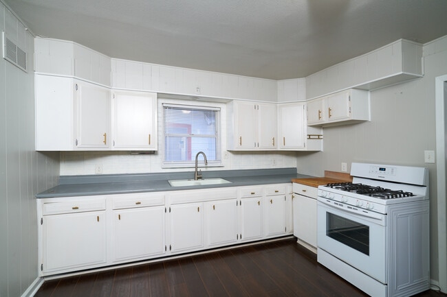 Photo - 1628 32nd Ave N