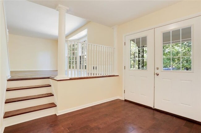 Photo - 2270 Shawnee Trail