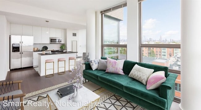 Photo - 950 Monroe St