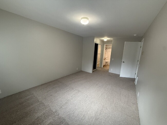 Photo - Updated 2 Bed, 2 Bath with Balcony and Fir... Unidad B303