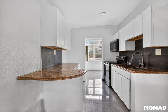 Photo - 11607 Sawyer St