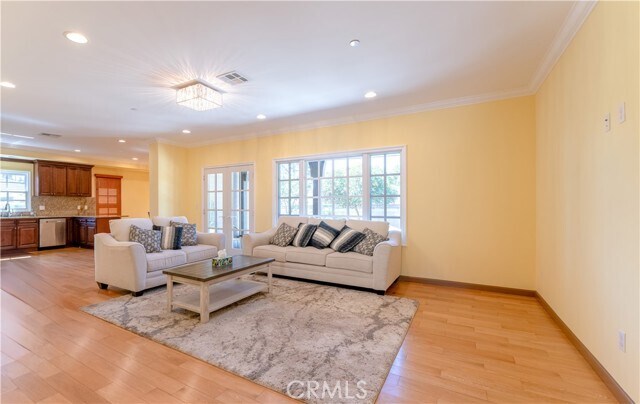 1120 Columbia Rd