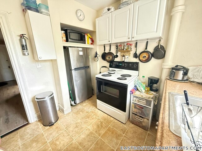 Photo - 147 Lexington St Unit 2