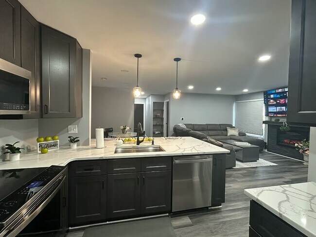 Photo - 220 Jennifer Ct