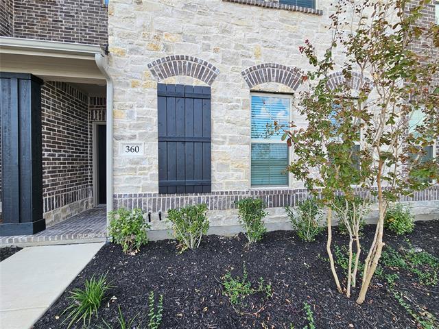 Photo - 360 Greenhouse Dr