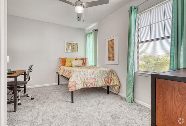 4BR, 4BA - 1431 SF - The Lofts