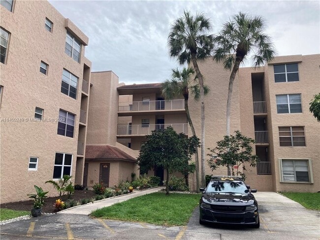 Photo - 9441 Live Oak Pl