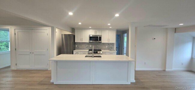 Photo - 90 Nassau Rd