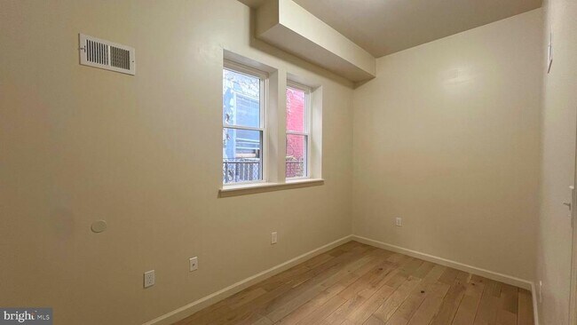 Photo - 1219 W Silver St