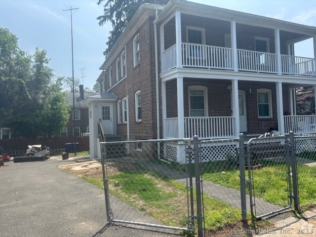 Building Photo - 8 Horace St Rental