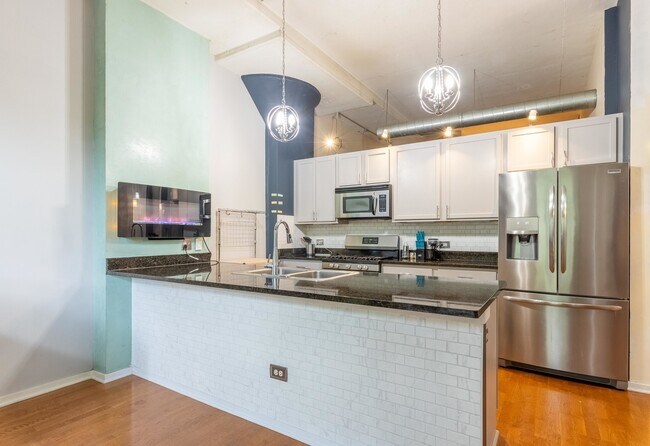 Photo - 2323 W Pershing Rd Unit 225