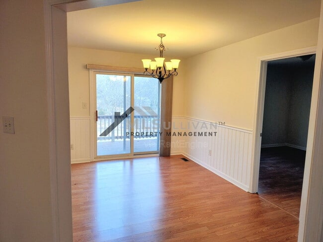 Photo - 312 Lakeshore Dr