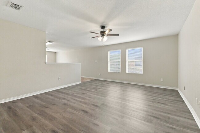1118 Antoinette Dr