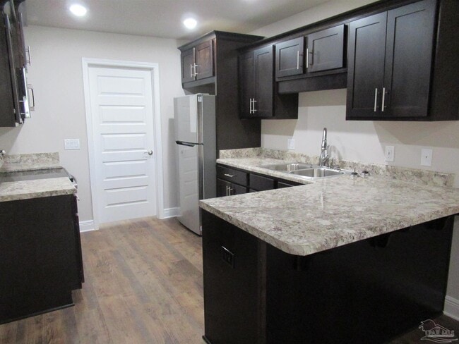 Photo - 7797 Ira Dr