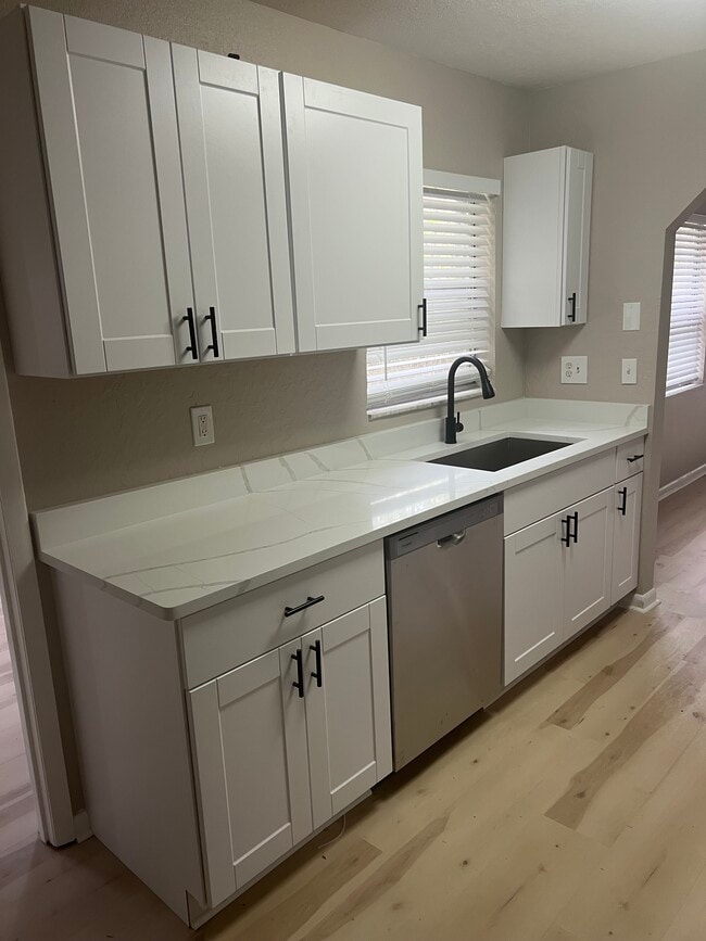 Photo - 1777 Wentwood Ave