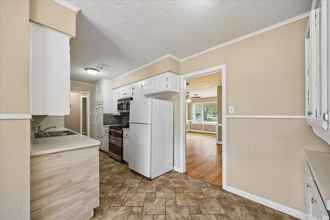 207 Eldridge Rd
