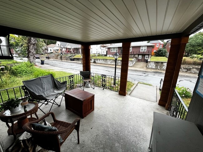 Photo - Pendleton Heights 4BR—Updated Historic Cha...