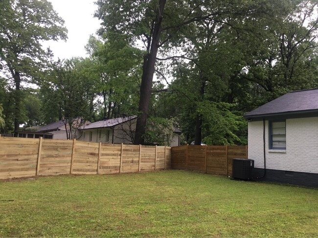 Photo - 1411 Whitten Rd