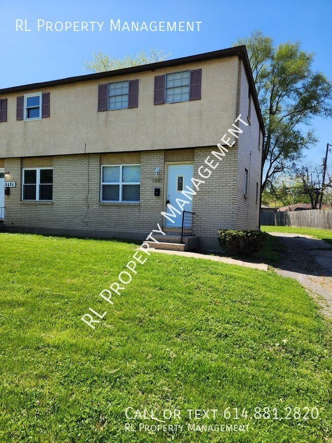 Spacious 3 bedroom 1.5 bathroom town home - Spacious 3 bedroom 1.5 bathroom town home