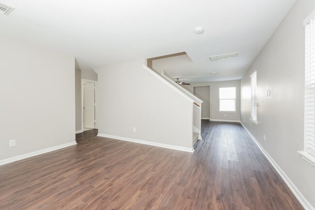 Photo - 3330 Legends Mill Dr