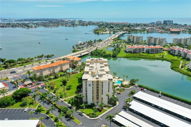 7400 Sun Island Dr S Unidad 503
