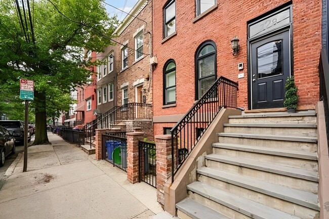 Photo - 328 Garden St Unit 1