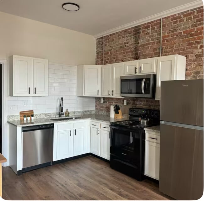 Photo - 136 S Main St Unit B