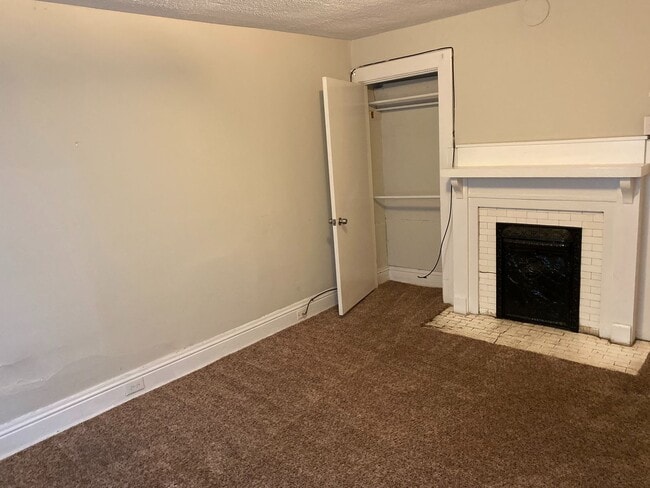 Photo - 362 Oldham Ave