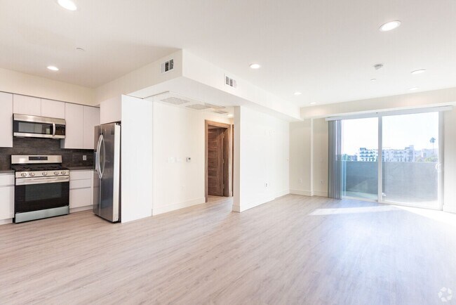 Photo - 5342 Fountain Ave.