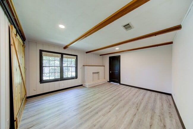 Building Photo - 5233 Brinkman St Rental