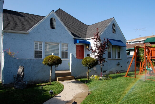 Building Photo - 10902 Hesby St Rental