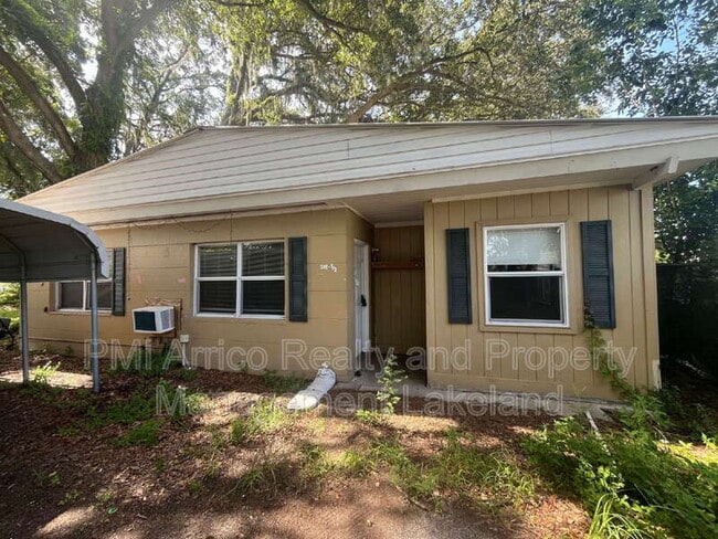 Photo - 305 E Tomlin St House