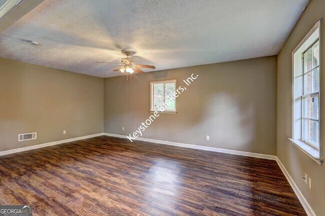 Photo - 10119 Port Royal Ct