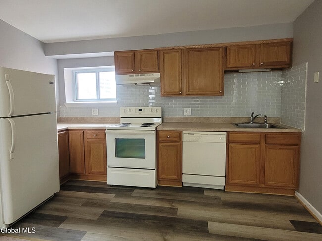 Photo - 68 Morris St Unit Apt 6