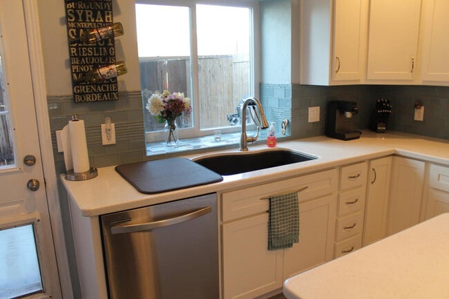 Photo - 4901 E Kelton Ln