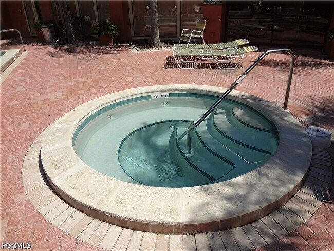 Photo - 2885 Winkler Ave Unit 603
