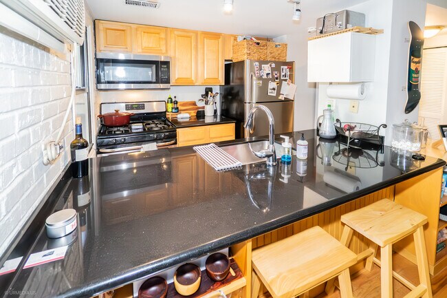 Photo - 455 W Grant Pl