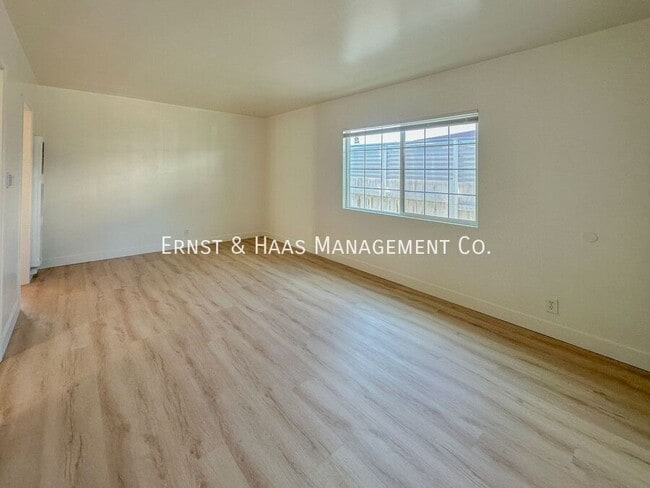 Photo - 6576 Falcon Ave