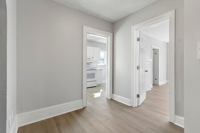 Photo - 210 Roanoke St Unit Apartment C